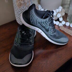 Nike Free 4.0 Women's Size 8 Running Shoes Black White